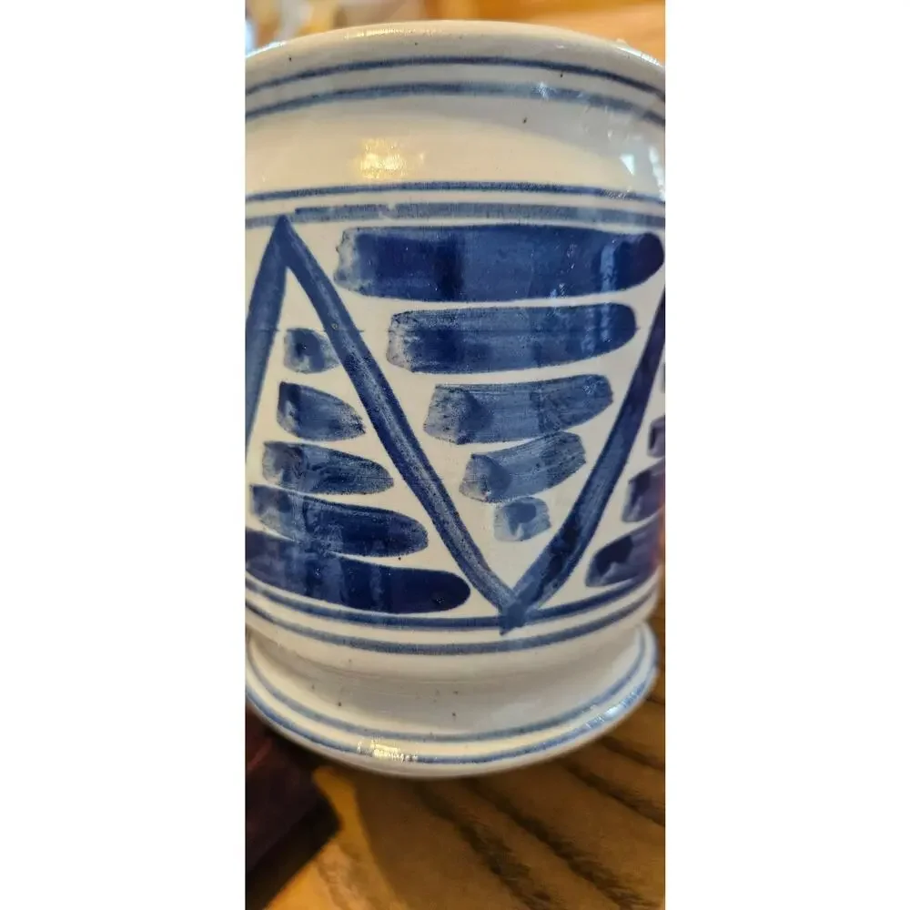 Jamestown pottery beautiful little